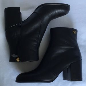Stuart Weitzman Quinn Black Leather Booties,  Size 8.5/39